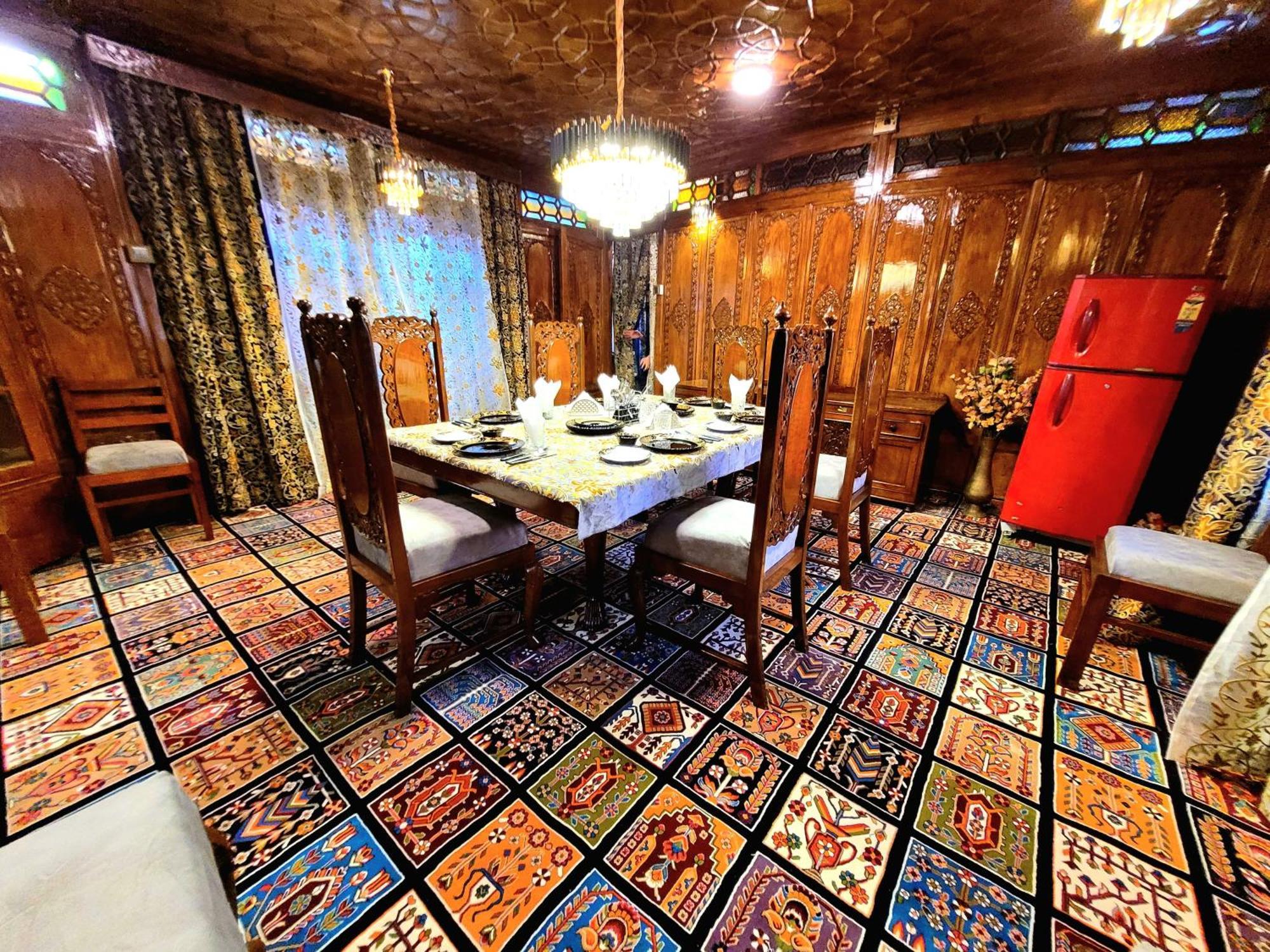 Aziz Palace Group Of Houseboats Srīnagar Екстериор снимка