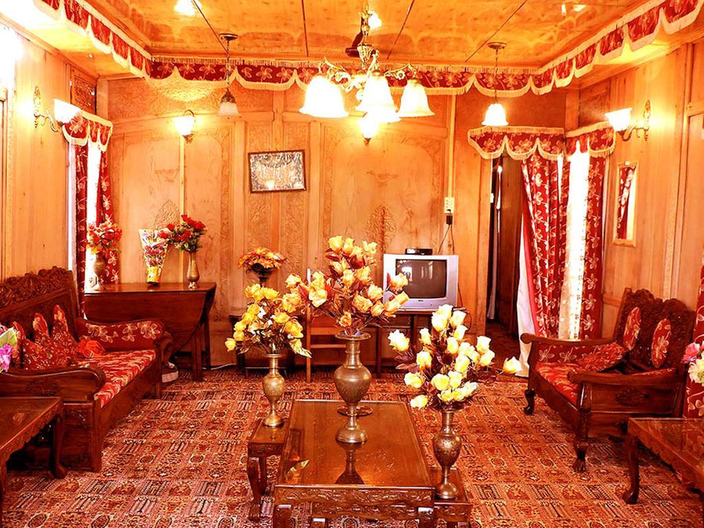 Aziz Palace Group Of Houseboats Srīnagar Екстериор снимка