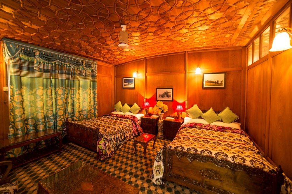 Aziz Palace Group Of Houseboats Srīnagar Екстериор снимка