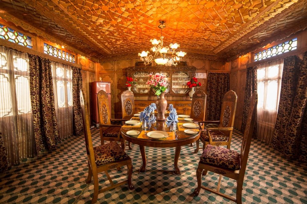 Aziz Palace Group Of Houseboats Srīnagar Екстериор снимка