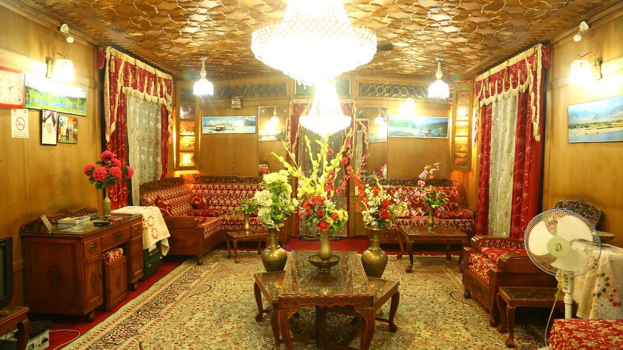 Aziz Palace Group Of Houseboats Srīnagar Екстериор снимка