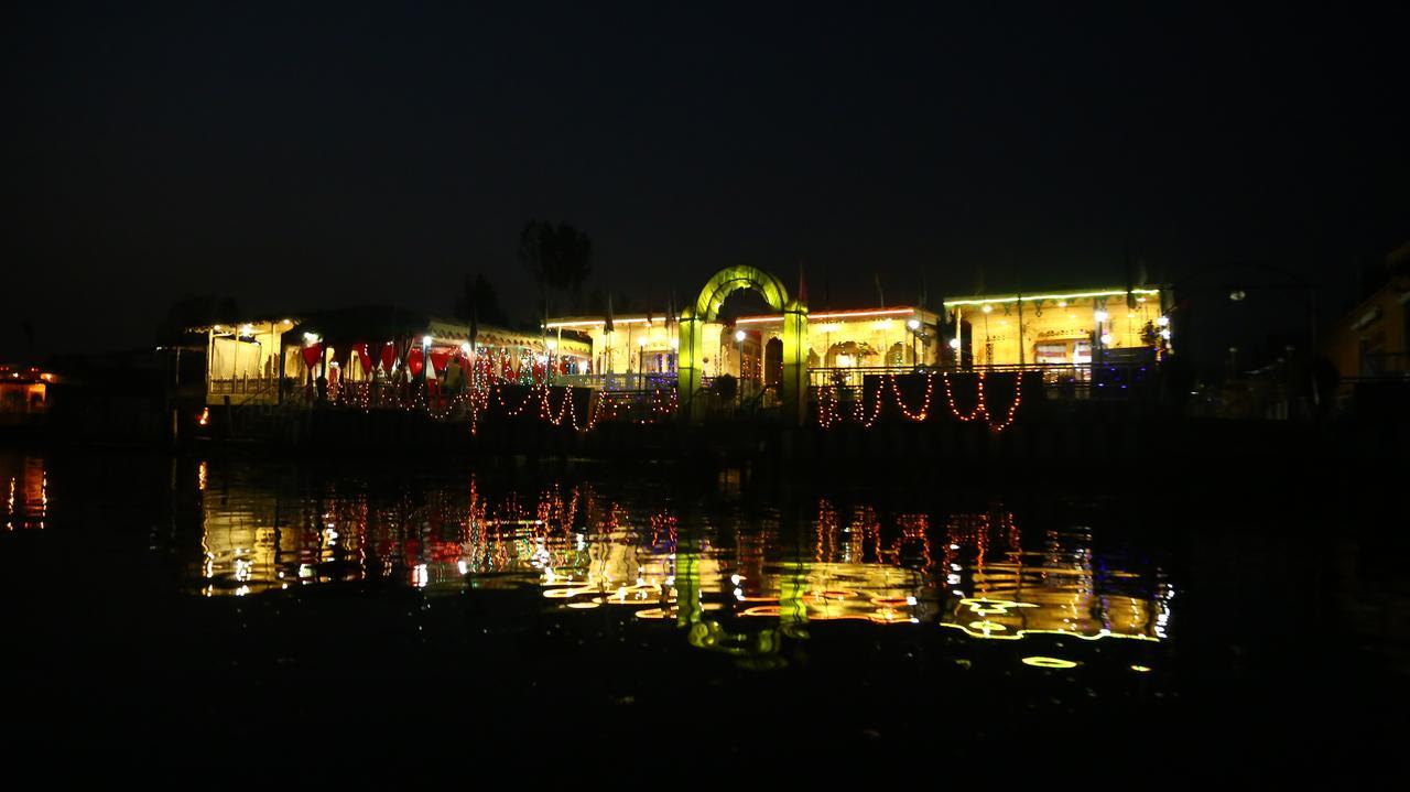 Aziz Palace Group Of Houseboats Srīnagar Екстериор снимка